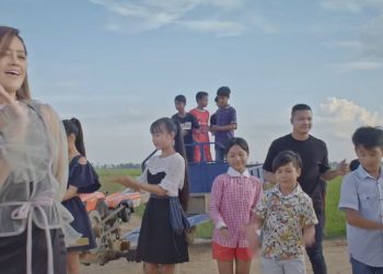 ឡើងពិរោះគ្រាន់តែចូលថ្ងៃកាន់បិណ្ឌ២ តារាចម្រៀងស្រីលំដាប់កំពូលយើងបញ្ចេញបទថ្មីធ្វើឱ្យអ្នកគាំទ្រពេញចិត្តស្តូកតែម្តង