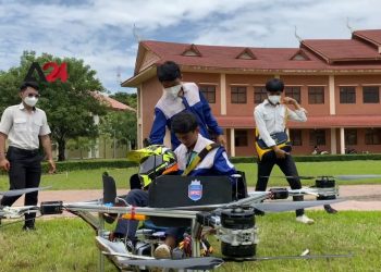 និស្សិតខ្មែរផលិតរថយន្តហោះដ្រូនដែលមនុស្សអាចជិះបាន