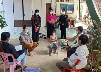 យកក្មេងកំព្រាពីមណ្ឌលចិញ្ចឹមស្មានតែអាណិតស្រលាញ់នាងតែបែរជាយកនាងវាយធ្វើទារុណកម្មព្រៃផ្សៃ