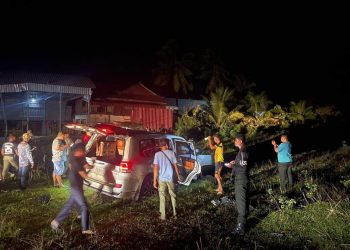 បាញ់សម្លាញ់គ្នាស្រស់ៗដូចក្នុងរឿងហុងកុង! ផ្អើលពេញក្រុងព្រះសីហនុ ឃាតករបាញ់សម្លាប់មនុស្សមួយក្រុមឈាមជោគជាំពេញឡានយ៉ាងរន្ធត់