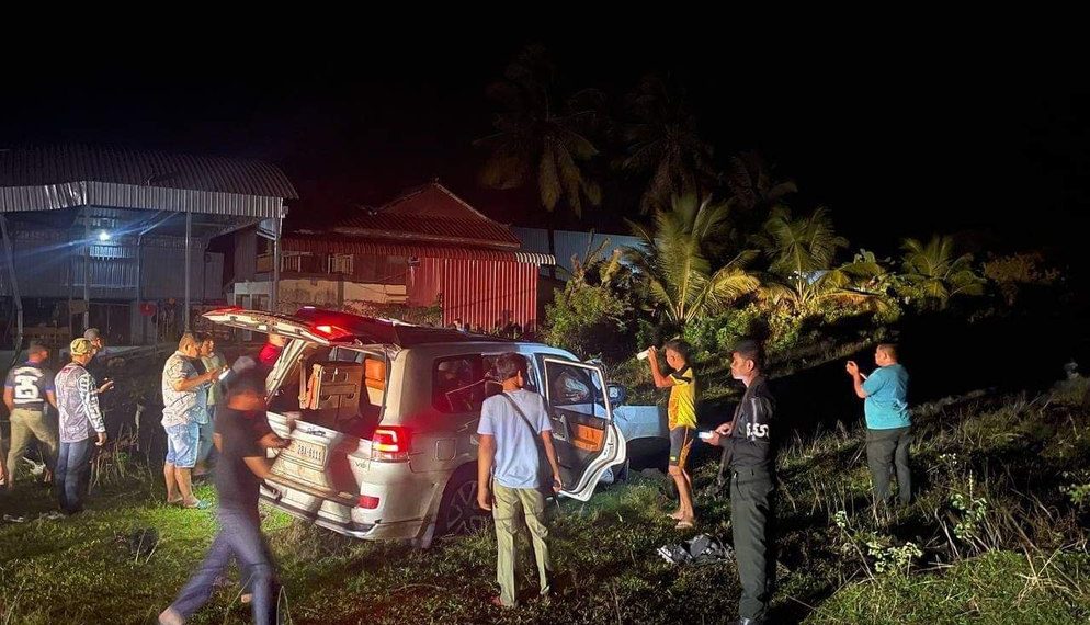 បាញ់សម្លាញ់គ្នាស្រស់ៗដូចក្នុងរឿងហុងកុង! ផ្អើលពេញក្រុងព្រះសីហនុ ឃាតករបាញ់សម្លាប់មនុស្សមួយក្រុមឈាមជោគជាំពេញឡានយ៉ាងរន្ធត់