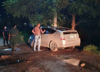 ឃាតកម្មចម្លែកមួយ ត្រូវប្រទះឃើញក្រោយភាយក្លិនស្អុយចេញពីរថយន្ត បង្កការភ្ញាក់ផ្អើល