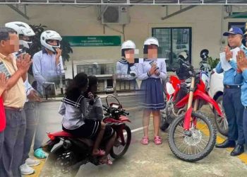 ជិះឡួយពេកហើយក្មួយៗ!  ដូច្នេះសូមអញ្ជើញ មកទទួលការអប់រំ ព្រោះផ្អើលពេញបណ្តាញសង្គមតែម្តង