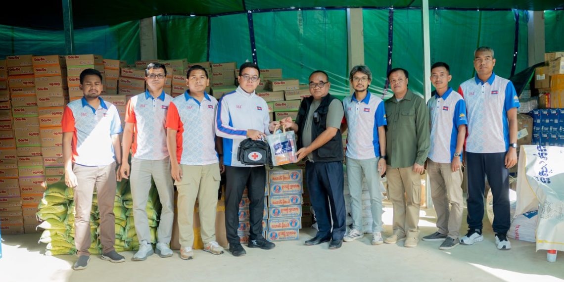 ឯកឧត្តម វ៉ាត់ ចំរើន៖ អំណោយពី IOC និង OCA ផ្តល់ដល់ជនភៀសសឹកកម្ពុជា ដោយសារគេមើលឃើញថា សង្គ្រាមកើតឡើងពីការរំលោភបំពាន